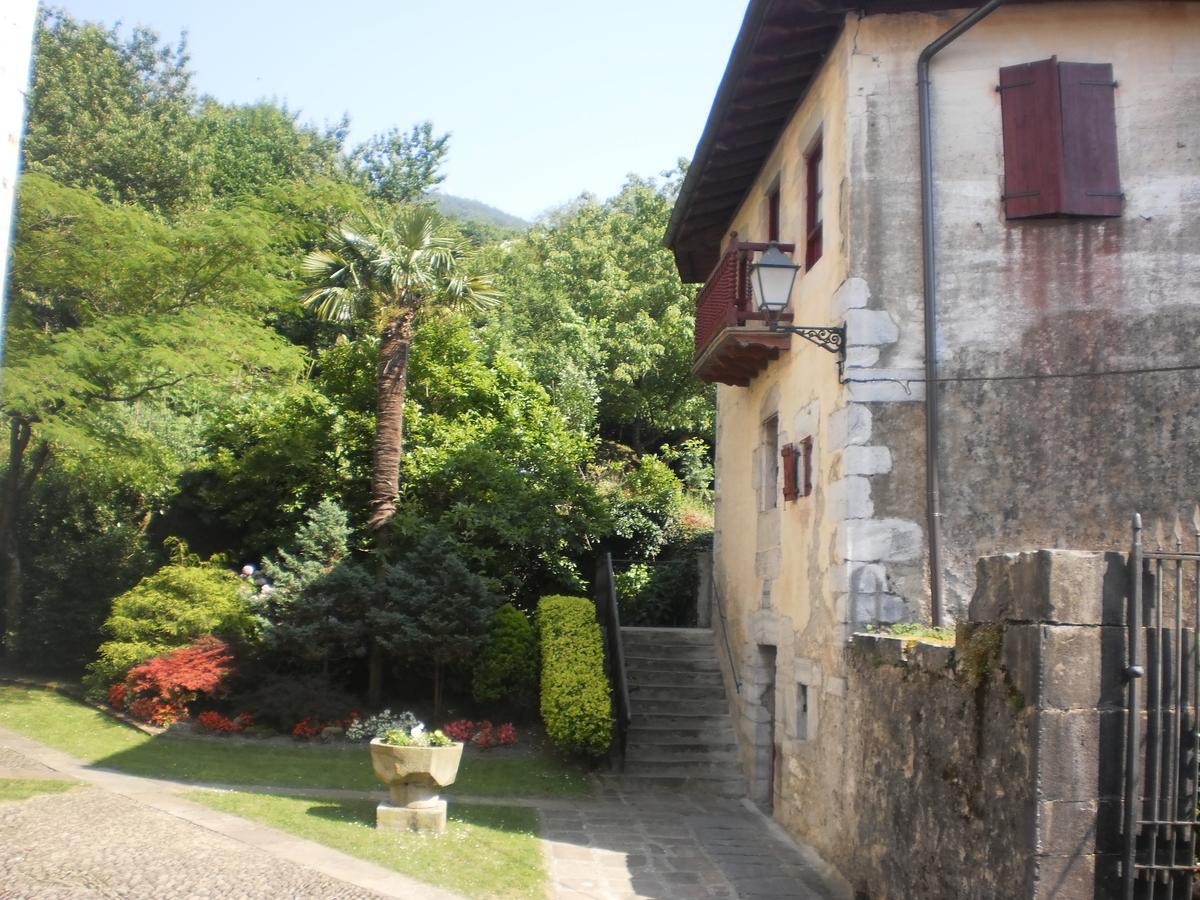 Larraenea Bed And Breakfast Lesaka Exteriör bild